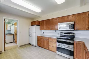2537 B St, Hubbard, OR 97032 - Photo 20