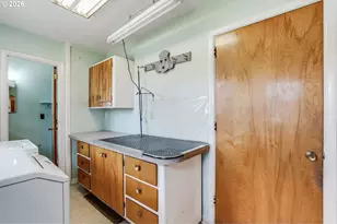 2537 B St, Hubbard, OR 97032 - Photo 22