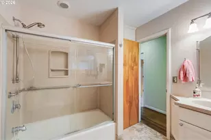 2537 B St, Hubbard, OR 97032 - Photo 30