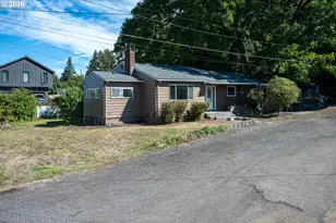 13983 Taylor Ln, Oregon City, OR 97045 - Photo 2
