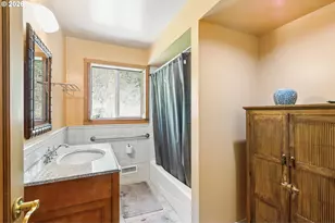 3564 SW Council Crest Dr, Portland, OR 97239 - Photo 12