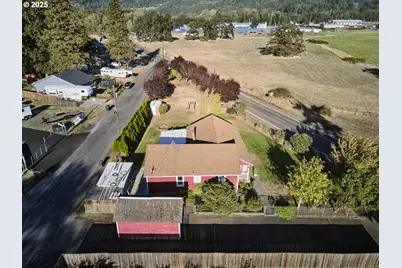 115 Whalen Loop Rd, Woodland, WA 98674 - Photo 2