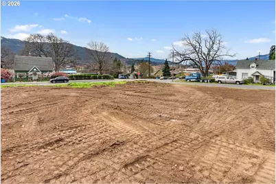 E Humboldt St, Bingen, WA 98605 - Photo 4