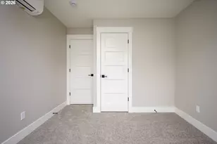 1128 NE 84th Ave, Portland, OR 97220 - Photo 34