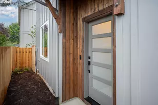 1128 NE 84th Ave, Portland, OR 97220 - Photo 4