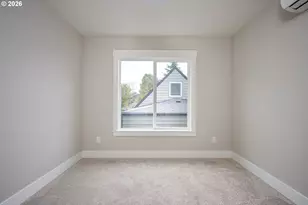 1128 NE 84th Ave, Portland, OR 97220 - Photo 32