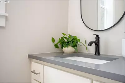 1128 NE 84th Ave, Portland, OR 97220 - Photo 22