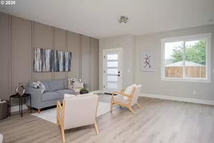 1128 NE 84th Ave, Portland, OR 97220 - Photo 8
