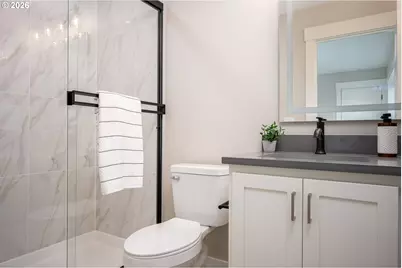 1128 NE 84th Ave, Portland, OR 97220 - Photo 28