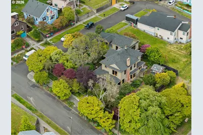 1175 11th St, Astoria, OR 97103 - Photo 2