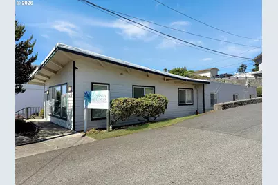 624 Fleet St, Brookings, OR 97415 - Photo 2