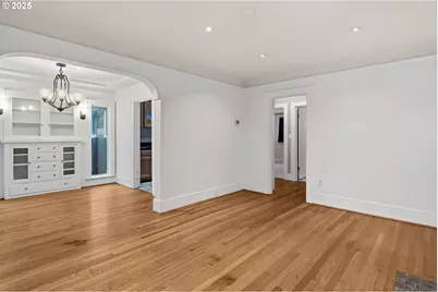 616 SE 60th Ave, Portland, OR 97215 - Photo 8