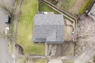 2149 NE Grandhaven St, McMinnville, OR 97128 - Photo 34