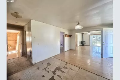 24275 Bunn Creek Rd, Cloverdale, OR 97112 - Photo 12