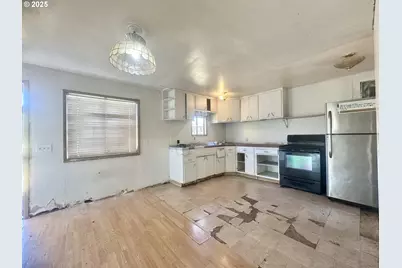 24275 Bunn Creek Rd, Cloverdale, OR 97112 - Photo 4