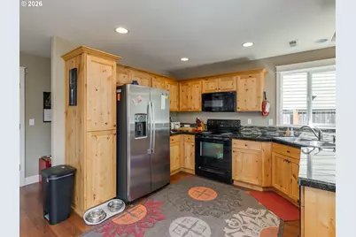 697 SE Millright Ct, McMinnville, OR 97128 - Photo 12