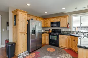 697 SE Millright Ct, McMinnville, OR 97128 - Photo 12