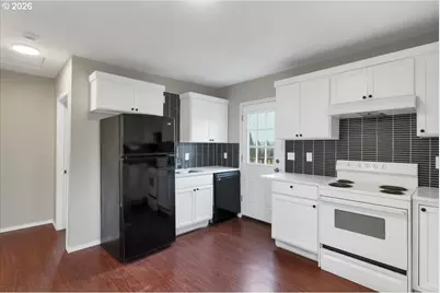 175 NW 3rd St, Willamina, OR 97396 - Photo 12