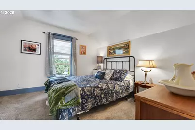 2206 Marion St, North Bend, OR 97459 - Photo 26