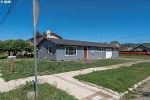 544 SW 1st St, Sheridan, OR 97378 - Photo 2