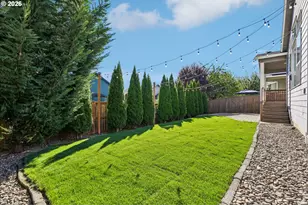 1086 E 1st Ave, Estacada, OR 97023 - Photo 28