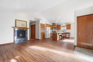 3944 SE 103rd Ave, Portland, OR 97266 - Photo 6