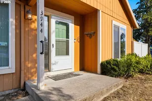 3944 SE 103rd Ave, Portland, OR 97266 - Photo 2