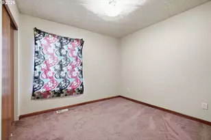 3944 SE 103rd Ave, Portland, OR 97266 - Photo 16
