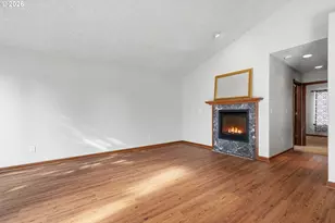 3944 SE 103rd Ave, Portland, OR 97266 - Photo 4