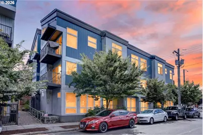 8120 N Interstate Ave #204, Portland, OR 97217 - Photo 2