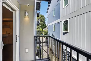 8120 N Interstate Ave, Portland, OR 97217 - Photo 36