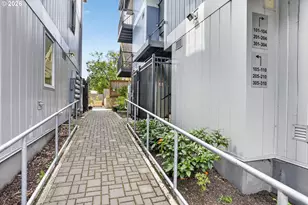 8120 N Interstate Ave, Portland, OR 97217 - Photo 38
