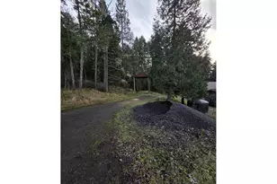 781 Pine Ridge Dr, Glide, OR 97443 - Photo 22