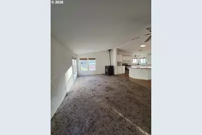 781 Pine Ridge Dr, Glide, OR 97443 - Photo 6