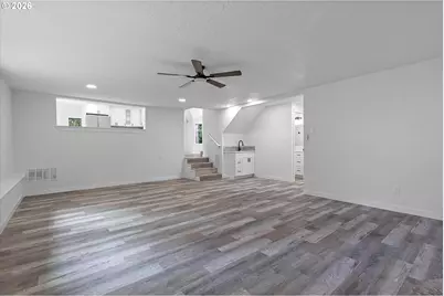 14214 SE Crystal Springs Blvd, Portland, OR 97236 - Photo 16