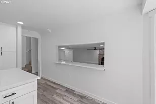 14214 SE Crystal Springs Blvd, Portland, OR 97236 - Photo 14
