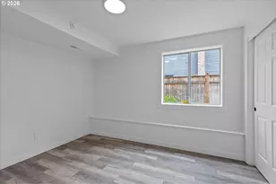 14214 SE Crystal Springs Blvd, Portland, OR 97236 - Photo 20