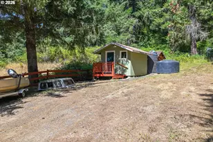 295 Wolf Valley Dr, Umpqua, OR 97486 - Photo 26