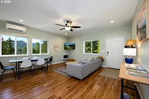 295 Wolf Valley Dr, Umpqua, OR 97486 - Photo 14