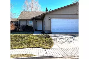 857 SE Maliah Ave, Madras, OR 97741 - Photo 1