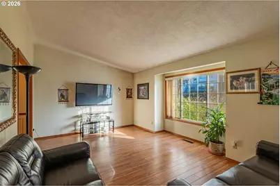 2811 NE 6th St, Gresham, OR 97030 - Photo 6