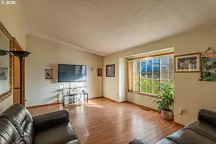 2811 NE 6th St, Gresham, OR 97030 - Photo 6