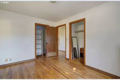 911 9th St, Oregon City, OR 97045 - Photo 14