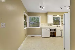 14035 SE Harrison St, Portland, OR 97233 - Photo 8