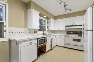 14035 SE Harrison St, Portland, OR 97233 - Photo 12