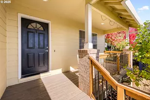 986 SW Tomahawk Pl, Dundee, OR 97115 - Photo 2