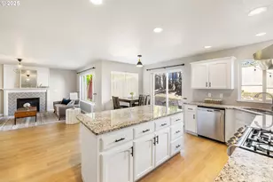 986 SW Tomahawk Pl, Dundee, OR 97115 - Photo 12