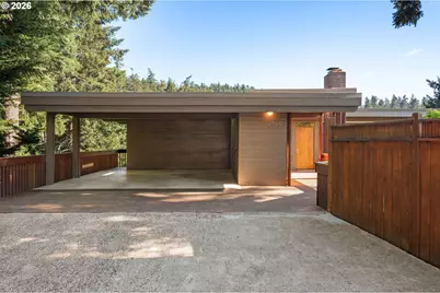 2300 Parkside Ln, Eugene, OR 97403 - Photo 2