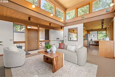 2300 Parkside Ln, Eugene, OR 97403 - Photo 8