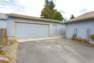 132 SE 214th Ave, Gresham, OR 97030 - Photo 4